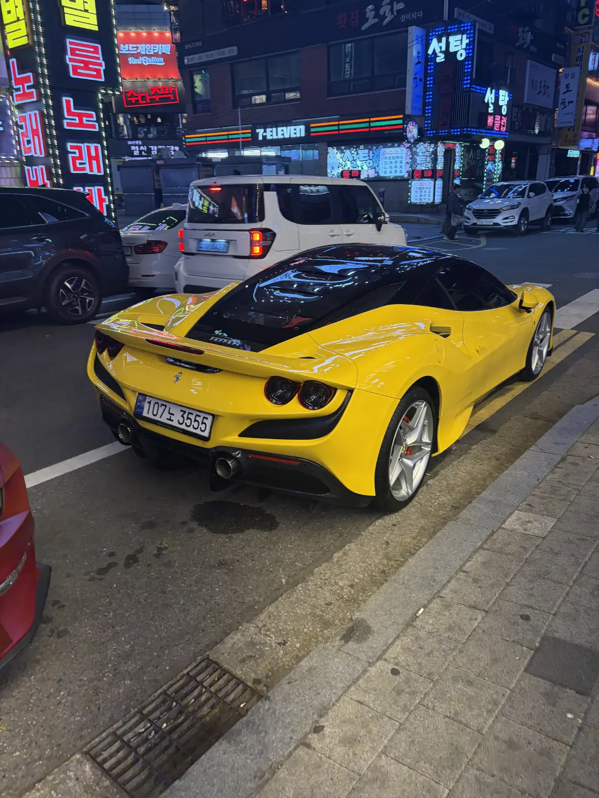 Ferrari F8 Tributo 사진 1
