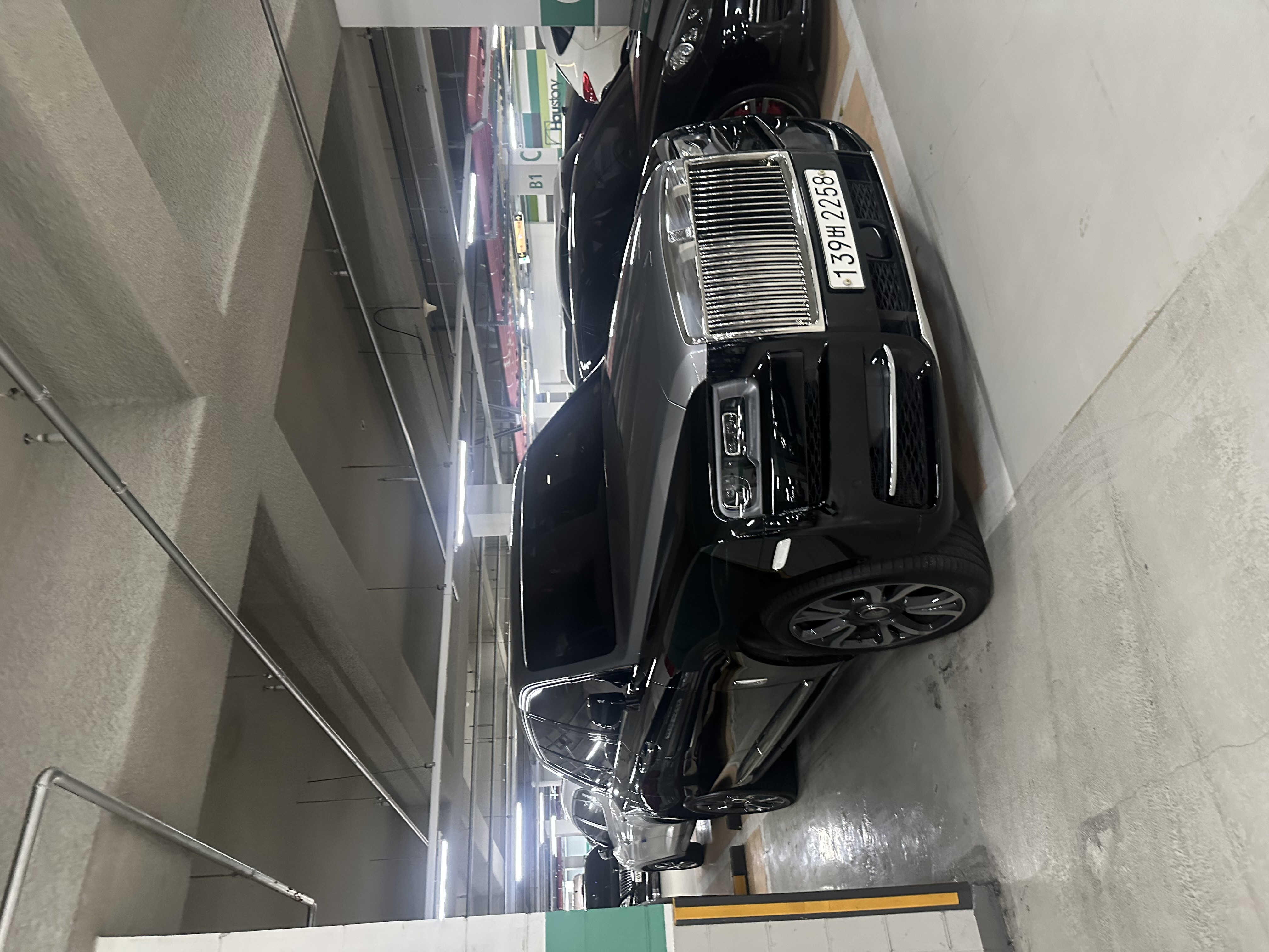 Rolls-Royce Cullinan 외 16대 SPOT 게시글 이미지