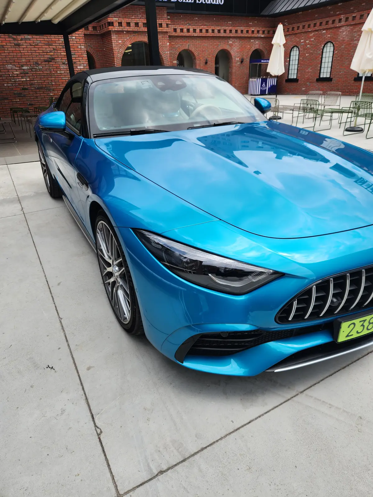Mercedes-Benz Mercedes-AMG SL 63 사진 1