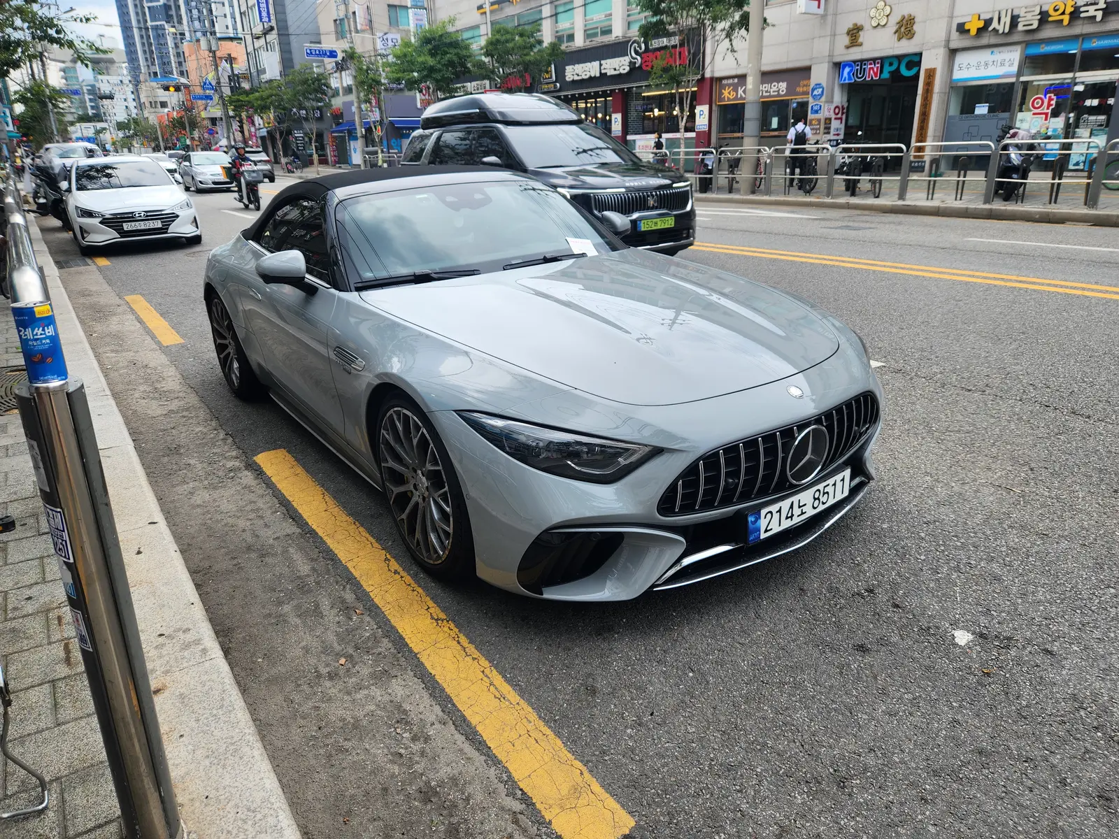Mercedes-Benz Mercedes-AMG SL 63 사진 1