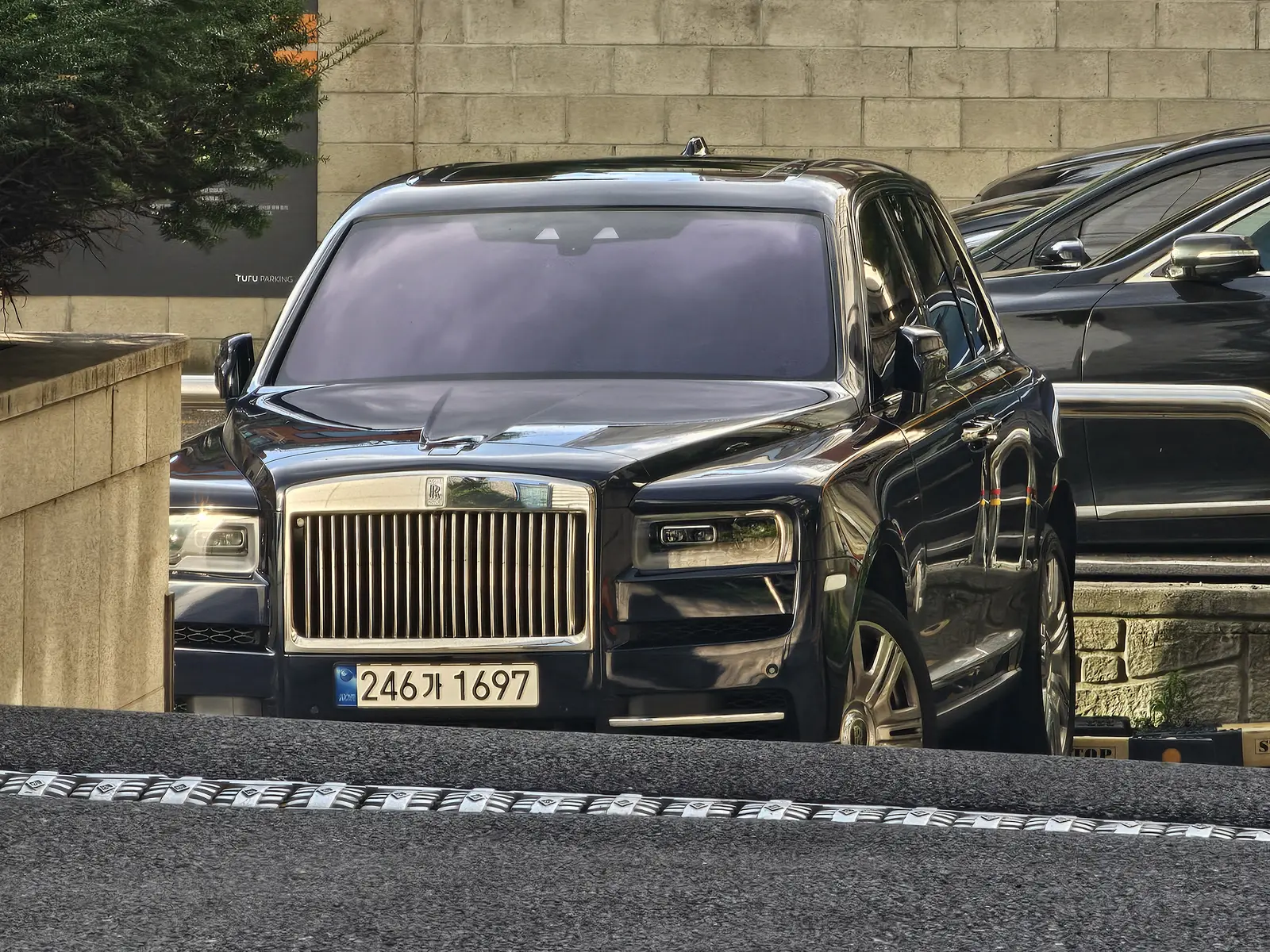 Rolls-Royce Cullinan 사진 1